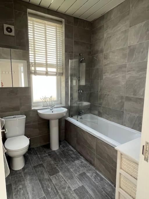 One Bedroom Apartment In The Centre Of Llandudno Luaran gambar